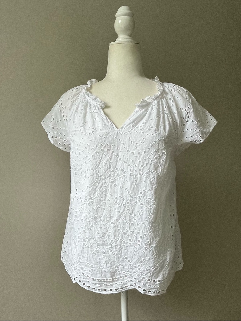 Talbots White Eyelet Ruffle-Neck Short Sleeve Blouse